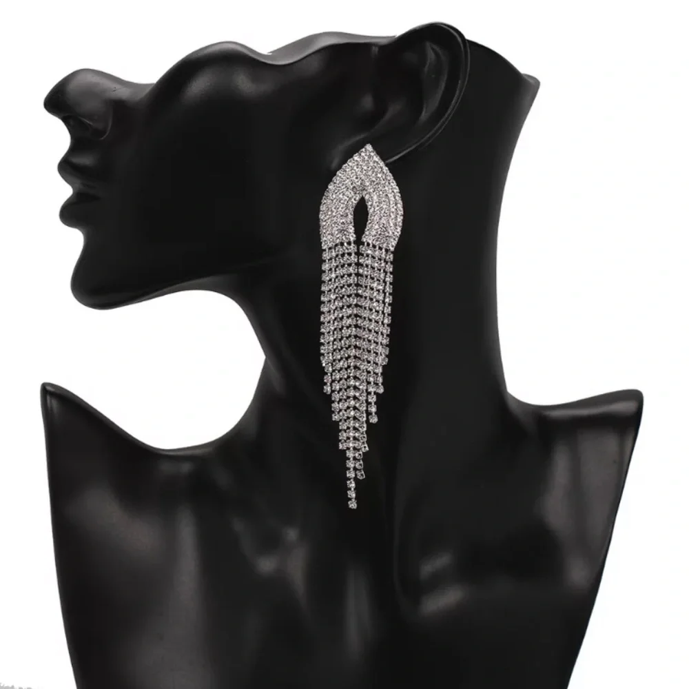 ⭐️ Long Silver Rhinestone Earrings - Picture 2 of 6